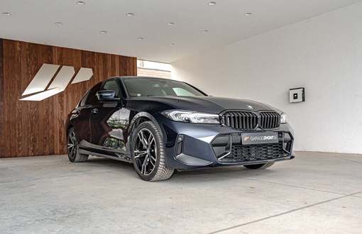 BMW 330