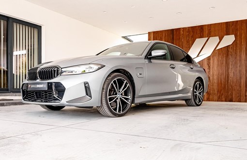 BMW 330