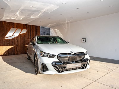 BMW i5