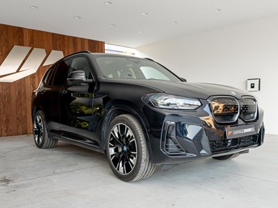 BMW iX3